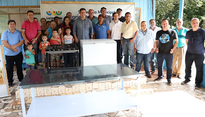 Laranjeiras - Prefeitura entrega equipamentos e reforma da cozinha do Clube de Mães de Campina