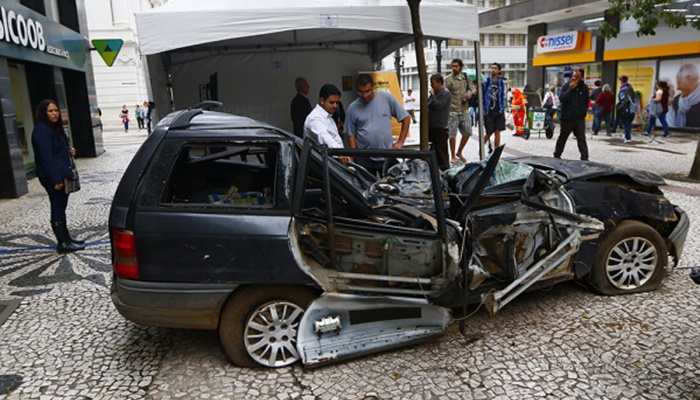 Trânsito mata mais que crimes no Paraná