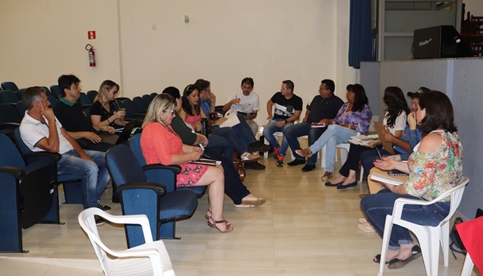 Candói - Professores e secretários participam da Reunião Programa Fronteira em Movimento