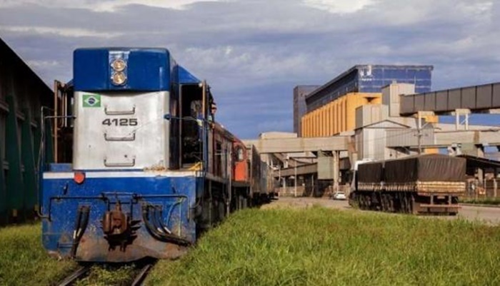 Transporte de cargas por trem cresce 15% nos portos do Paraná