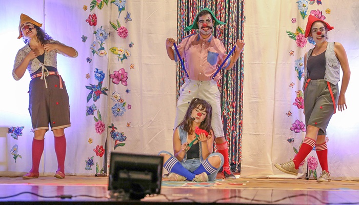 Laranjeiras - Alunos da Rede Municipal participam de peça teatral