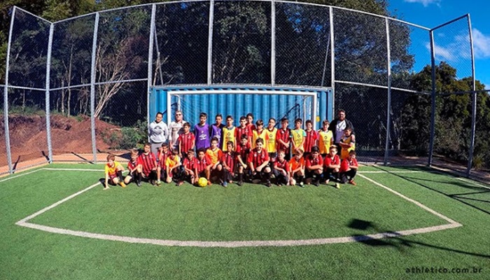 Goioxim - Escola de Futebol Furacão recebe visita de supervisão técnica