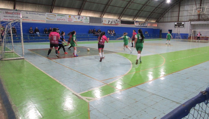 Pinhão - Uzara e Divineia farão a final do Campeonato Municipal de Futsal Feminino