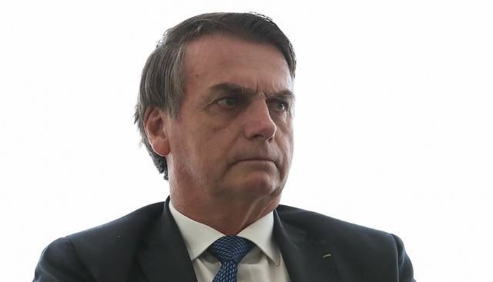 Bolsonaro sanciona lei que libera internação de dependente químico sem anuência