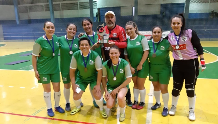 Pinhão - Camisa 5 vence e garante a terceira colocação no Campeonato Municipal de Futsal Feminino de 2019