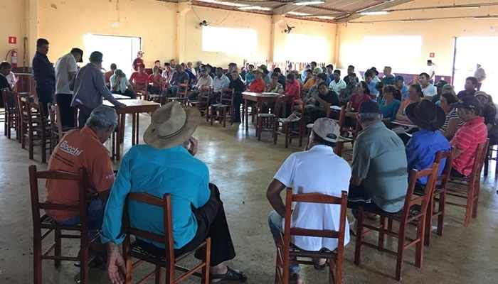 Rio Bonito - Prefeito Ademir Fagundes se reuniu com moradores do Centro Novo para esclarecer sobre georreferenciamento do Incra