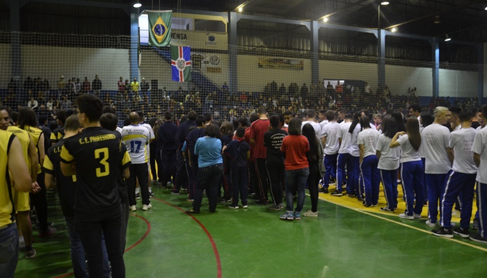 Pinhão - 66º Jogos Escolares do Paraná - Competições movimentam a cidade com atletas do município e de outros cinco municípios da região