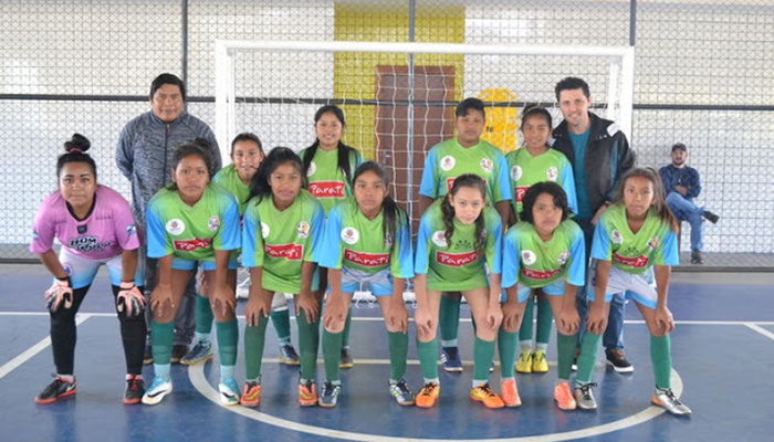 Porto Barreiro - Futsal feminino de Nova Laranjeiras é campeão na categoria de 12 a 14 anos