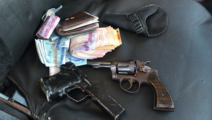 Ibema - Polícia prende assaltantes minutos após terem assaltado mercado