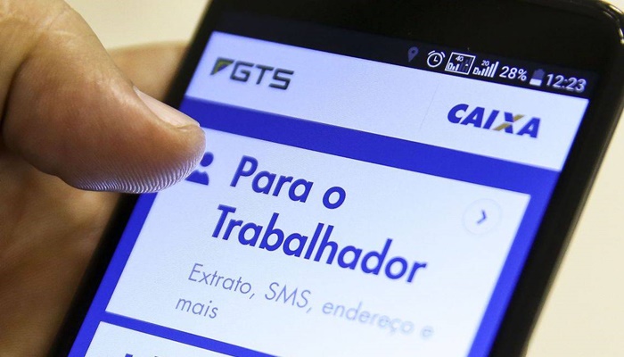 Governo publica em edição extra do 'DO' medida que libera saque de contas do FGTS