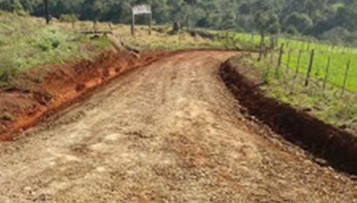 Rio Bonito - Prefeitura entrega estrada para Comunidade Bela Vista