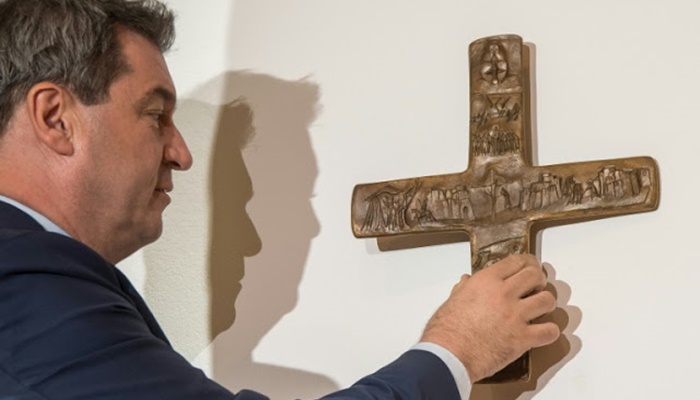 Palmital - Ladrão furta cruz de igreja no interior do município