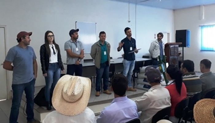 Guaraniaçu - Agricultores são contemplados com Pacote Agrícola Municipal