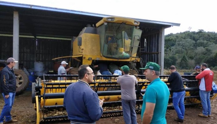 Nova Laranjeiras - Secretaria de Agricultura e Senar promoveram Curso de Operador de Colhedora de grãos