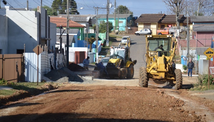 Pinhão - Começam as obras para pavimentação da rua São Jorge no bairro São Cristóvão