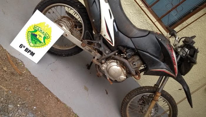 Três Barras - Polícia Militar recupera moto furtada