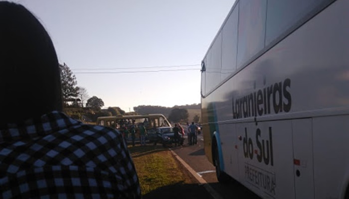 Laranjeiras - Ônibus com acadêmicos de Laranjeiras do Sul sofre acidente na BR-277