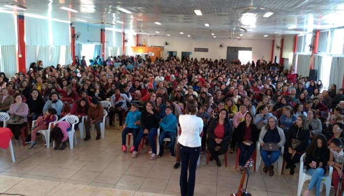 Candói - Mais de 800 mulheres participam de encontro