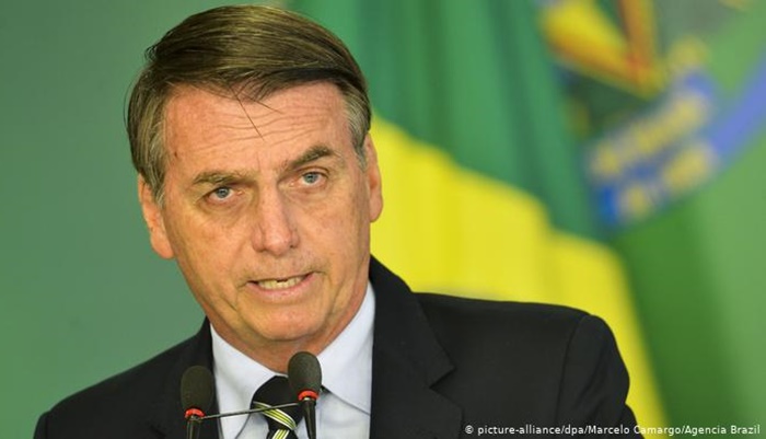 "Não esteve comigo durante a campanha", escreve Bolsonaro sobre Moro no Facebook