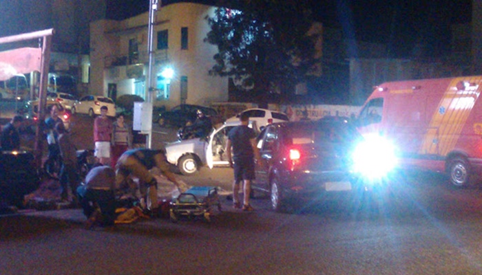 Laranjeiras - Pai e filho sofrem grave acidente de moto no Centro 