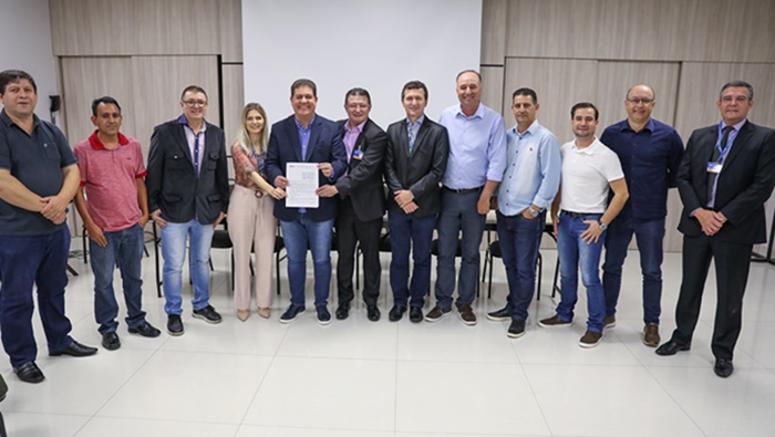 Laranjeiras - Prefeitura e Caixa Econômica Federal assinam contrato de R$ 7 milhões para pavimentação e infraestrutura