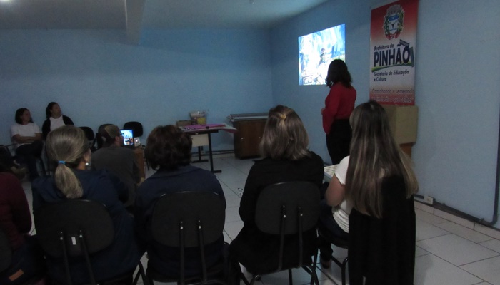 Pinhão - Professores participam de mais uma oficina pedagógica oferecida pela Secretaria de Educação