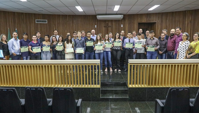 Laranjeiras - Vereadores eleitos pelo Parlamento Jovem são diplomados