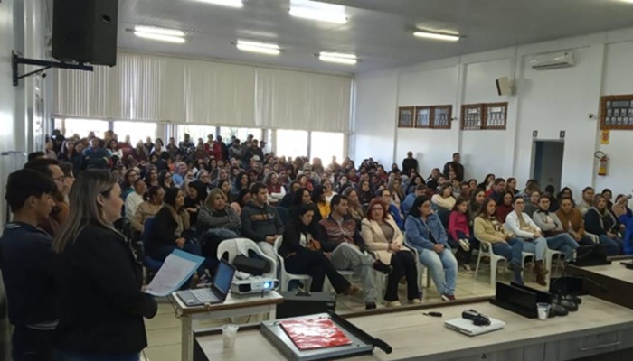 Reserva do Iguaçu - Servidores Públicos participaram de palestra sobre o Setembro Amarelo