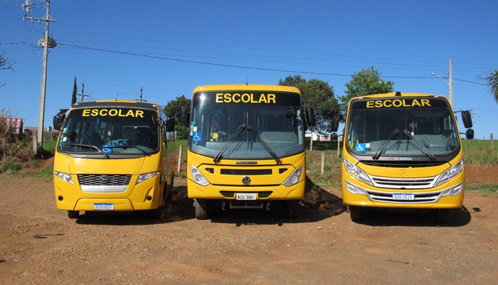 Pinhão - Prefeitura renova frota de ônibus e vans e já conta com 14 novos veículos