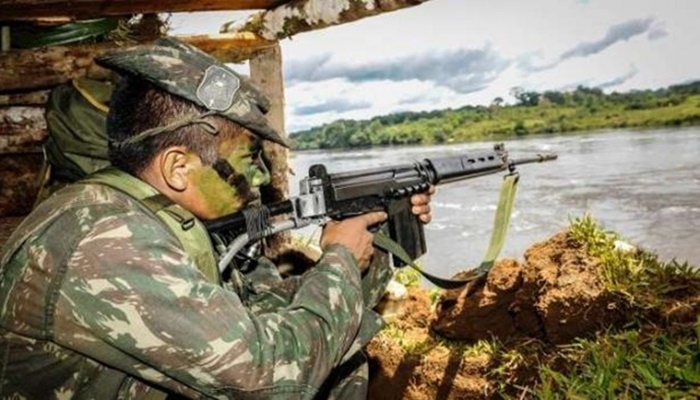 Exércitos do Brasil e do Paraguai fazem exercício inédito na Itaipu