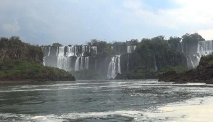 Cataratas do Iguaçu registra vazão de 1 milhão de litros por segundo