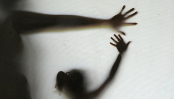 Por dia, seis notificações de violência sexual contra crianças são registradas no Paraná