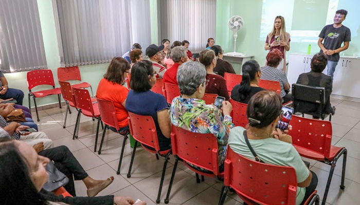 Laranjeiras - Participantes do curso “Inovando na melhor idade” são contemplados com Smartphone