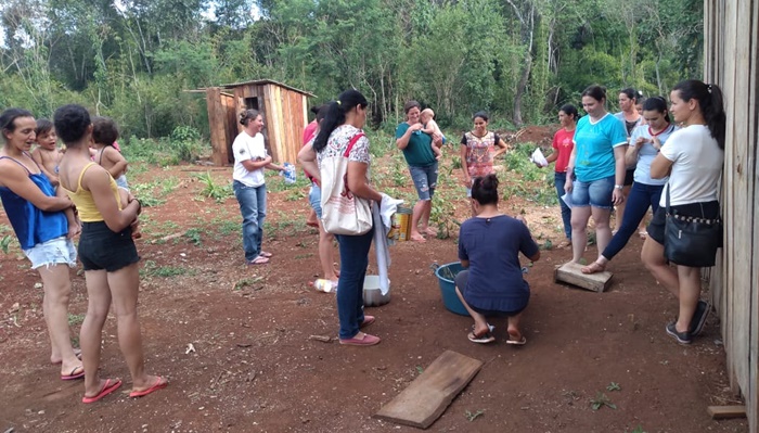 Rio Bonito - Assistência Social promove curso sobre produtos de Higiene e Limpeza para Clube de Mães do Charqueado