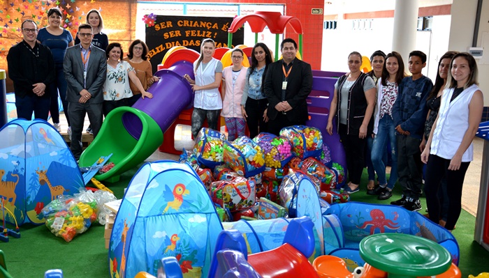 Laranjeiras - Cmei Pequenos Anjos recebe brinquedos e mobiliário infantil do projeto Itaú Social