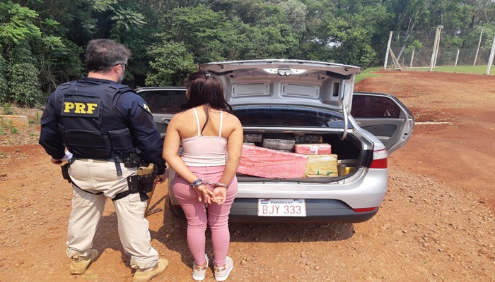 Ibema - PRF prende mulher paraguaia com 246 quilos de maconha
