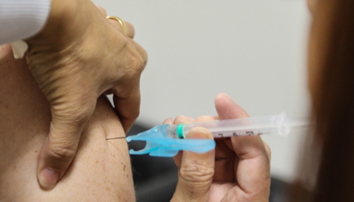 Paraná precisa vacinar quase 800 mil jovens adultos contra sarampo
