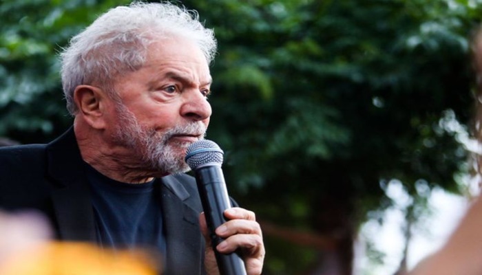 Tribunal forma maioria para ignorar STF e condenar Lula em caso do sítio de Atibaia