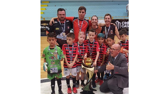 Laranjeiras - Sub 7 do Novo Futsal Laranjeiras é Campeão Paranaense