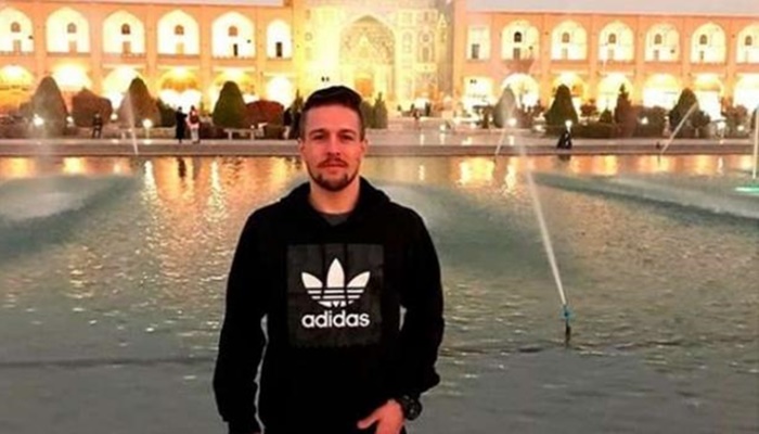 Ex-goleiro do Cascavel Futsal que mora no Irã manda mensagem para amigos