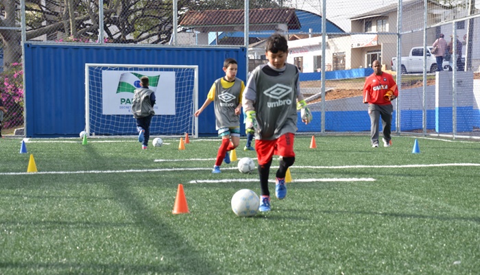 Pinhão - Secretaria de Esportes informa que as matrículas e rematrículas para a Escolinha Furacão começam no próximo dia 27