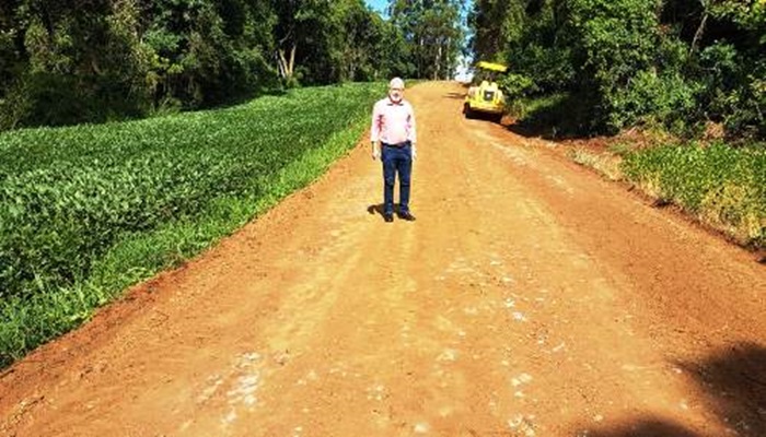Guaraniaçu - Estrada geral da comunidade de Planaltina recebe melhorias