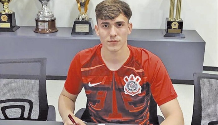 Jovem goleiro de Honório Serpa assina contrato com o Corinthians até 2023