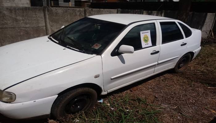 Pinhão - Veículo furtado é recuperado pela PM