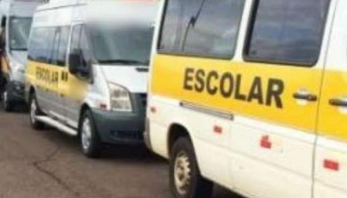Criança é esquecida por quase três horas dentro de van escolar no Paraná
