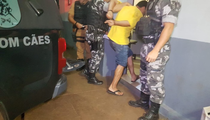 Quedas - Trio que foi detido em ação na Operação no combate ao Tráfico de Drogas é trazido a Cascavel