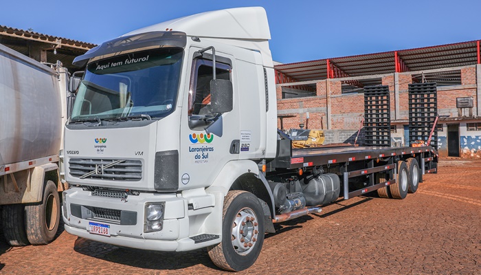 Laranjeiras - Prefeitura adquire “plataforma” para o transporte de máquinas pesadas