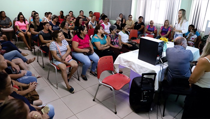 Laranjeiras - Assistência Social reúne clubes de mães e define planejamento de cursos para 2020