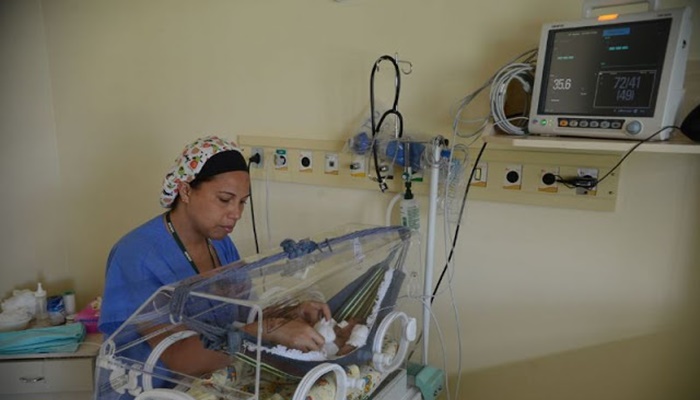 Fachin amplia licença-maternidade de mães de bebês prematuros