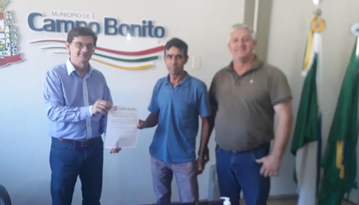 Campo Bonito - Toninho assina ordem de serviço para ampliação de rede de água em Santa Maria